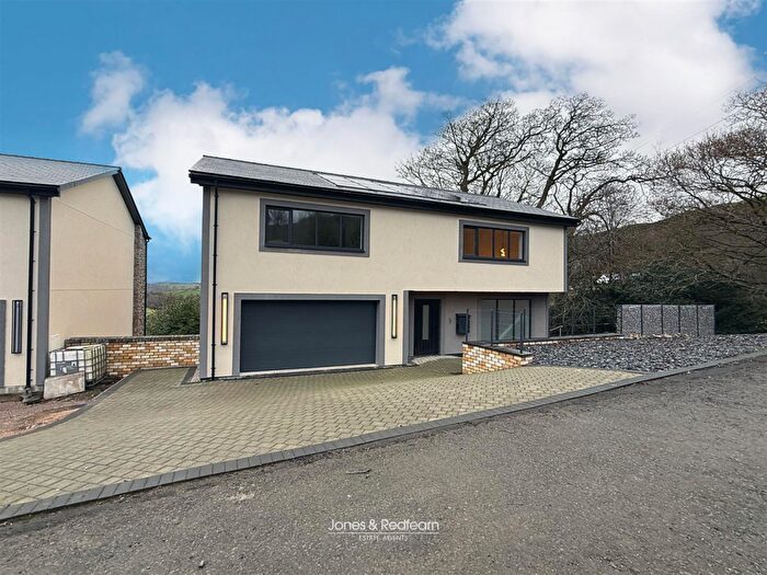 5 Bedroom Detached House For Sale In Bryn Derw, Betws Yn Rhos, Abergele, LL22