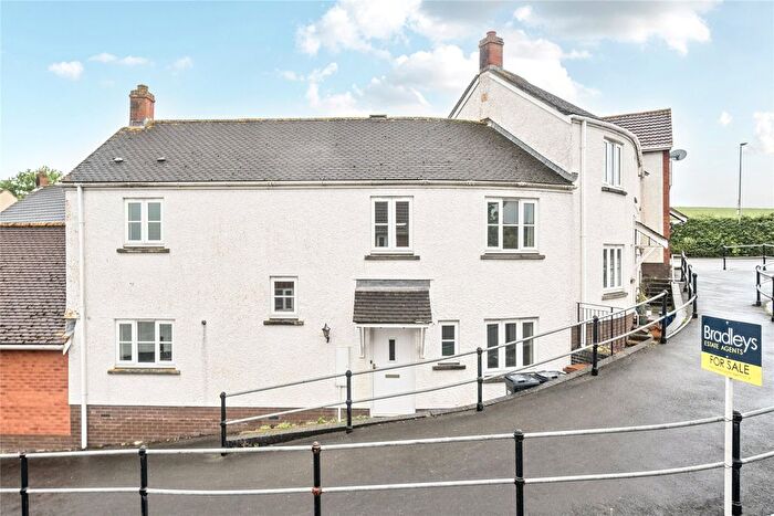 3 Bedroom Semi-Detached House For Sale In Cromwells Meadow, Crediton, Devon, EX17