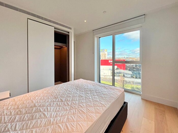 1 Bedroom Flat To Rent In Cascade Way, London, W12
