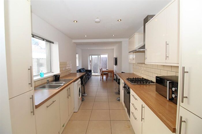 6 Bedroom Property To Rent In Brithdir Street, Cathays, Cardiff, CF24