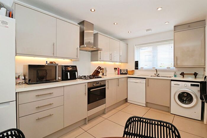 3 Bedroom End Terrace House For Sale In Hoopers Walk, Longwell Green, Bristol, BS30