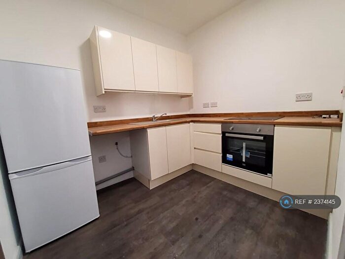 1 Bedroom Flat To Rent In Drake Street, Rochdale, OL16