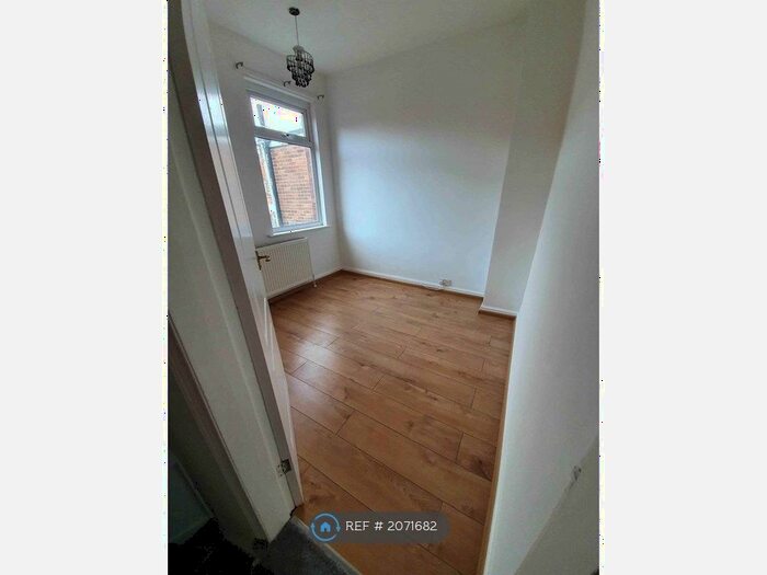 2 Bedroom Terraced House To Rent In Wall Street, Barnsley, S70