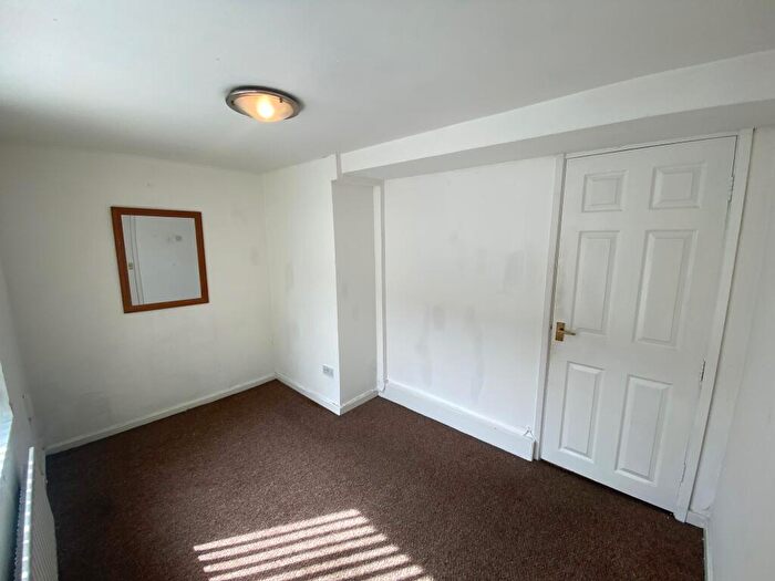 2 Bedroom Apartment To Rent In Town Street, Stanningley, Pudsey, LS28