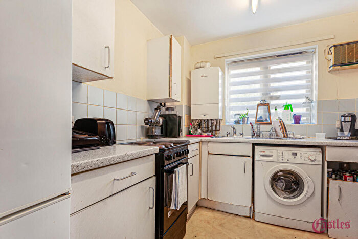 1 Bedroom Flat For Sale In Semley Gate, London, E9 - Photo 10