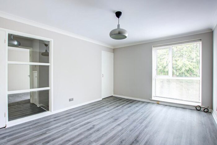 2 Bedroom Flat To Rent In Windermere Close, Cramlington, NE23