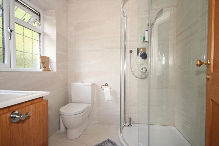 5 Bedroom Detached House To Rent In White Rose Lane, Woking, GU22