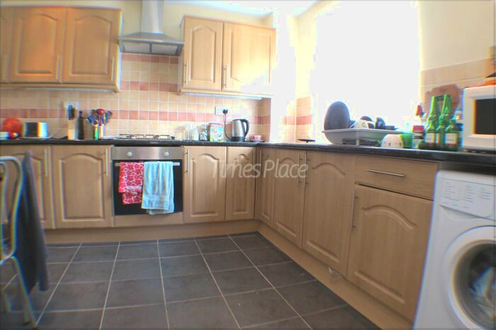 3 Bedroom Terraced House To Rent In Larch Close, London, SW12