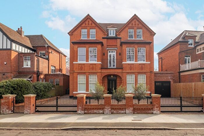 1 Bedroom Maisonette To Rent In Strawberry Hill Road, Twickenham, TW1