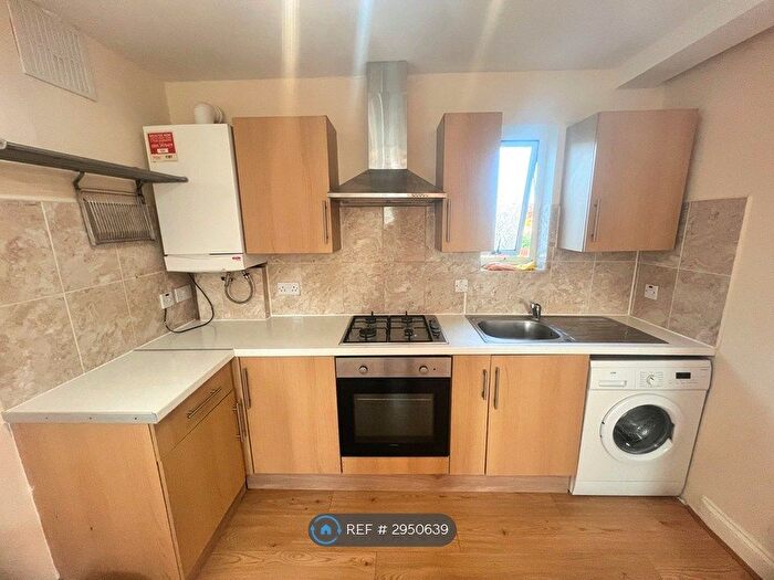 1 Bedroom Flat To Rent In Kenton Road, Harrow, HA3
