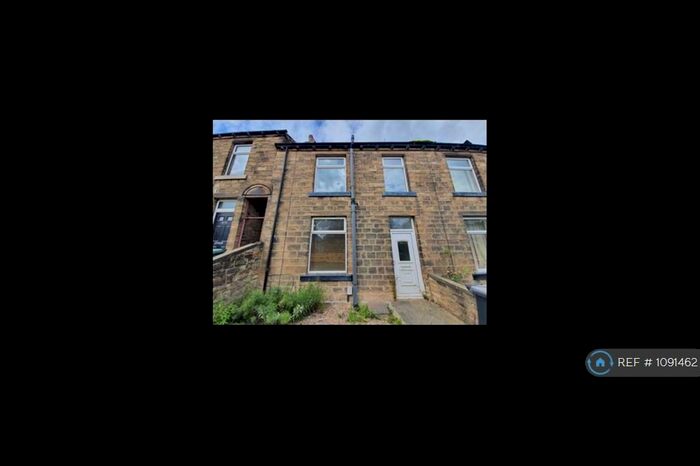 2 Bedroom Terraced House To Rent In Leeds Road, Huddersfield, HD2