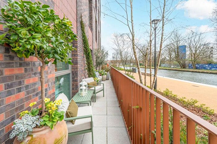 3 Bedroom Flat For Sale In Grand Union, Alperton, HA0