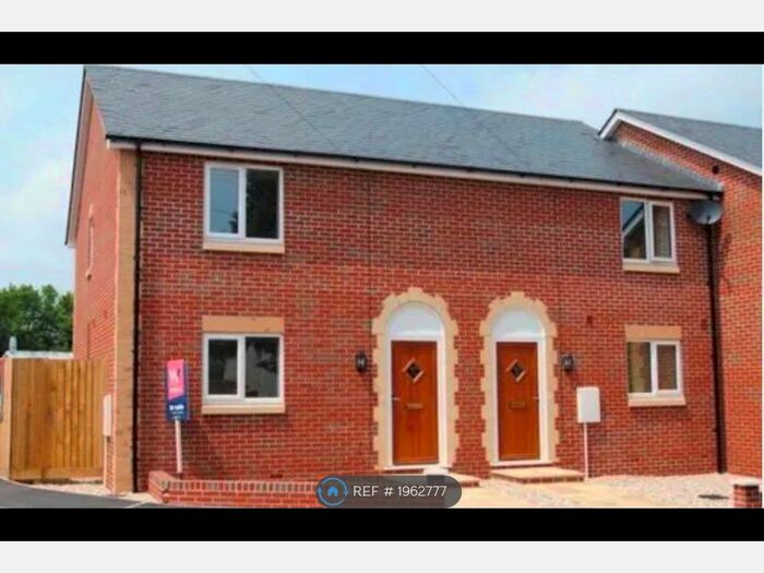 3 Bedroom Terraced House To Rent In Station Road, Devon, EX15