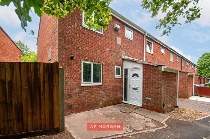 3 Bedroom End Of Terrace House For Sale In Loxley Close, Church Hill South, Redditch, Worcestershire, B98