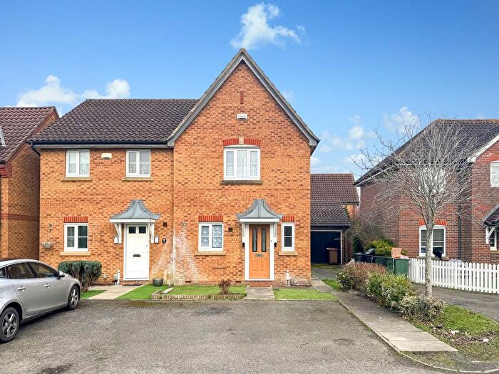 3 Bedroom End Of Terrace House To Rent In Wood Lane, Kingsnorth, Ashford, TN23