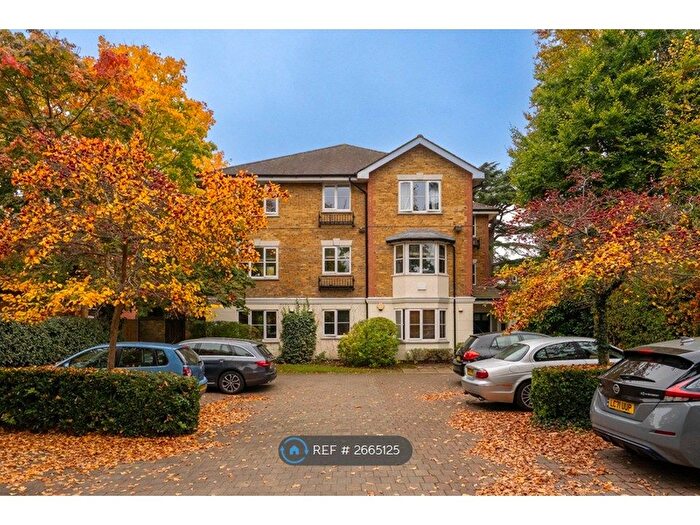 2 Bedroom Flat To Rent In Beaumont Court, London, SW19