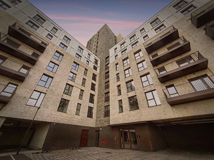 2 Bedroom Flat To Rent In Burnt Mill, Harlow, CM20