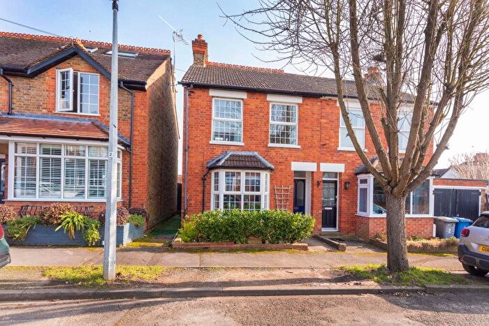 3 Bedroom Semi Detached House For Sale In Furze Road, Maidenhead, SL6