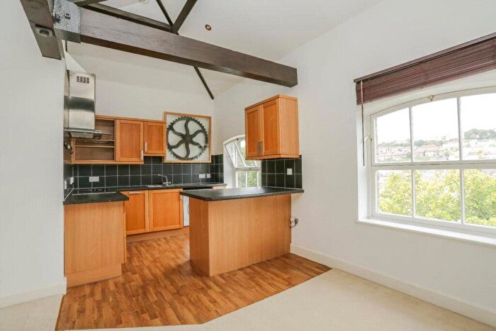 2 Bedroom Flat For Sale In London Road, Dover, Kent, CT17