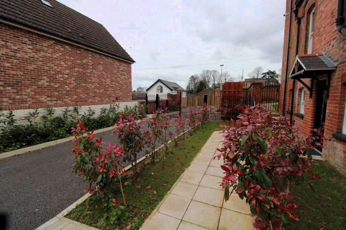 1 Bedroom Apartment For Sale In Brunswick Hill, Reading, RG1