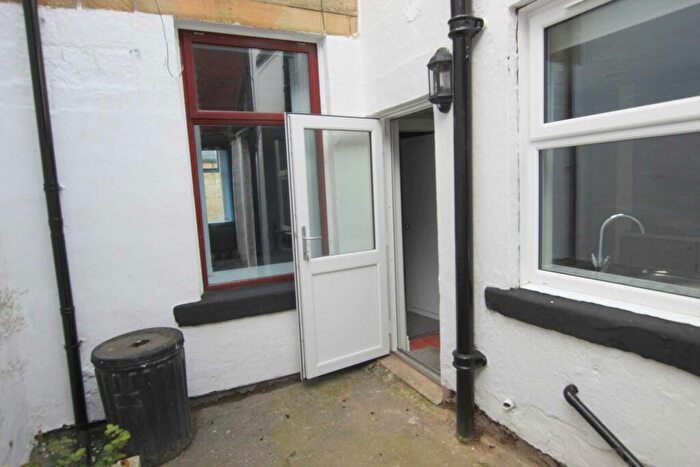 2 Bedroom End Of Terrace House To Rent In White Platts Street, Todmorden, OL14