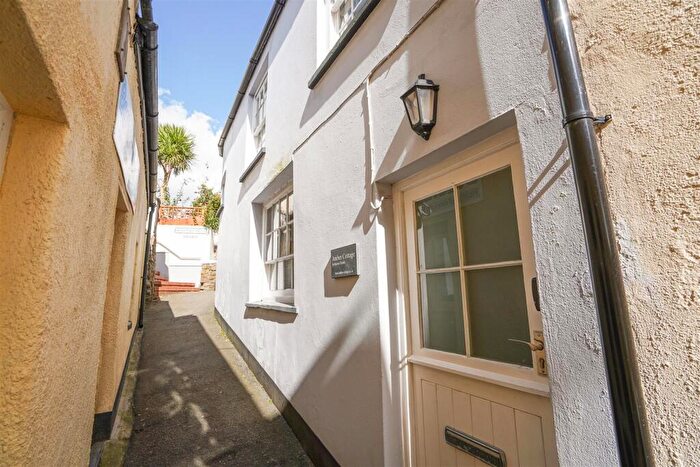2 Bedroom Cottage For Sale In Marine Parade, Appledore, Bideford, EX39
