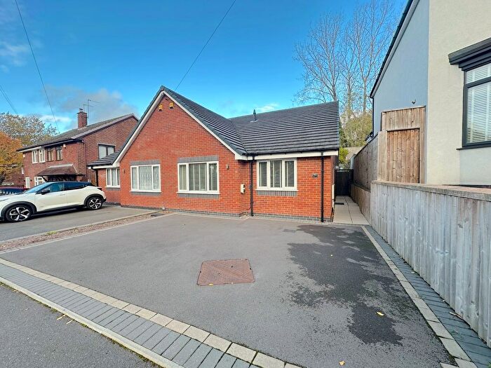 3 Bedroom Semi-Detached Bungalow For Sale In Green Lanes, Bilston, Wolverhampton, WV14