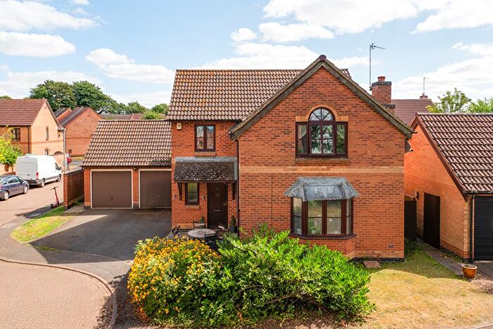 4 Bedroom Detached House For Sale In Langsett Close, Kettering, NN16