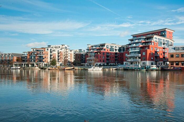 2 Bedroom Apartment To Rent In Wadbrook Street, Kingston Upon Thames, KT1