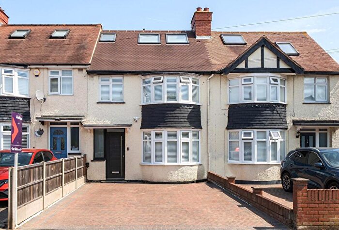 4 Bedroom Terraced House For Sale In Staines Avenue, Cheam, Sutton, SM3