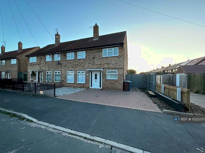 4 Bedroom End Of Terrace House To Rent In Mollison Road, Hull, HU4