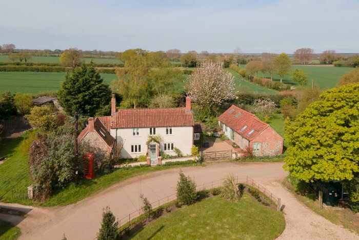 4 Bedroom Detached House For Sale In Church Road, Wellingham, PE32