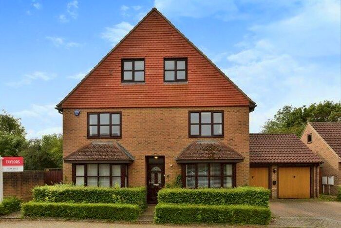 5 Bedroom Property To Rent In Catesby Croft, Milton Keynes, MK5
