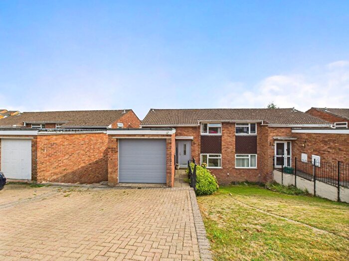 3 Bedroom Semi-detached House For Sale In Woodland Rise, Lydney, GL15