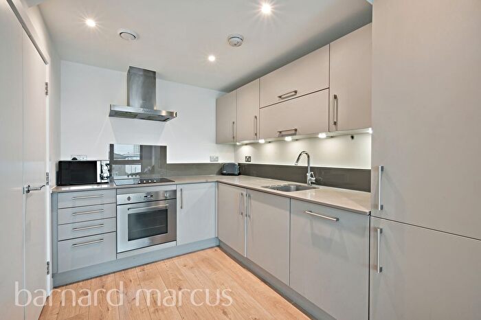 2 Bedroom Flat To Rent In Verney Road, London, SE16