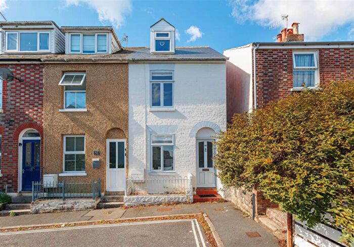 2 Bedroom End Of Terrace House For Sale In Cowes, Isle Of Wight, PO31
