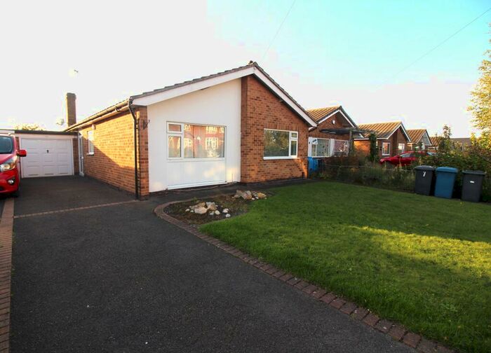 3 Bedroom Bungalow To Rent In Haileybury Road, West Bridgford, NG2