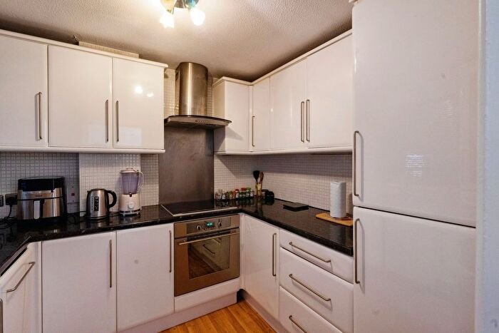 1 Bedroom Flat For Sale In Endell Street, London, WC2H