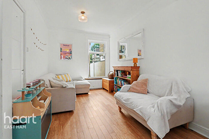5 Bedroom Terraced House For Sale In Washington Avenue, London, E12