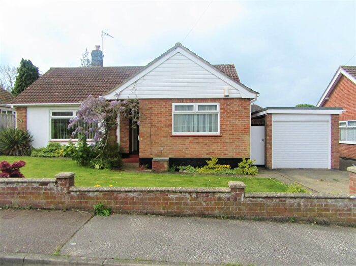 3 Bedroom Detached Bungalow To Rent In Loxley Road, Lowestoft, NR33
