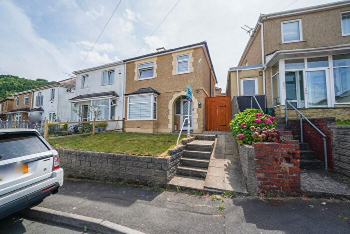 3 Bedroom Semi-Detached House For Sale In St. Elmo Avenue, Swansea, SA1