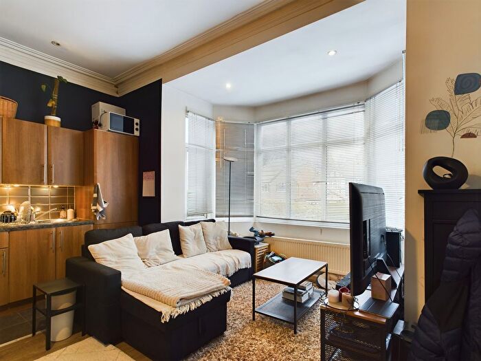 2 Bedroom Flat To Rent In Portland Road, Edgbaston, Birmingham, B16