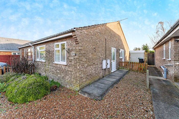 2 Bedroom Bungalow For Sale In The Causeway, Isleham, Ely, Cambridgeshire, CB7