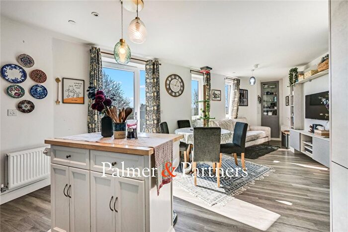 3 Bedroom Maisonette For Sale In Wharf Road, Chelmsford, Essex, CM2