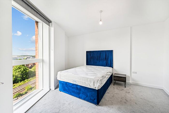 1 Bedroom Flat To Rent In Stylus Place, Hayes, UB3