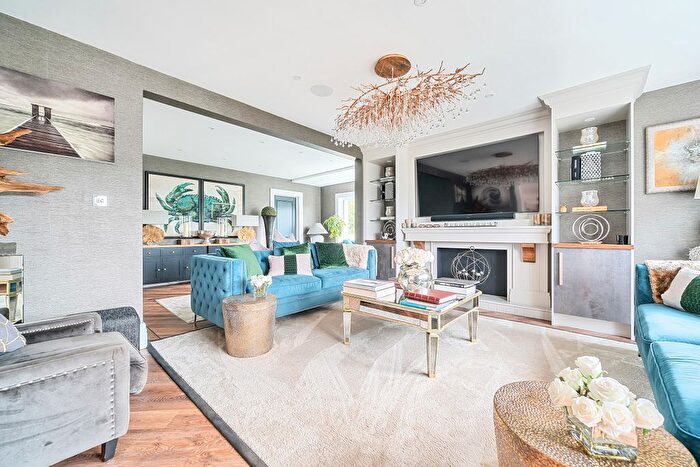 5 Bedroom Detached House For Sale In Dragonstone, Bar Meadows, Malpas, Truro, Cornwall, TR1