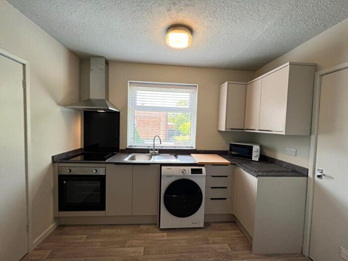 2 Bedroom Apartment To Rent In Sycamore Court, Beeston, Nottingham, NG9