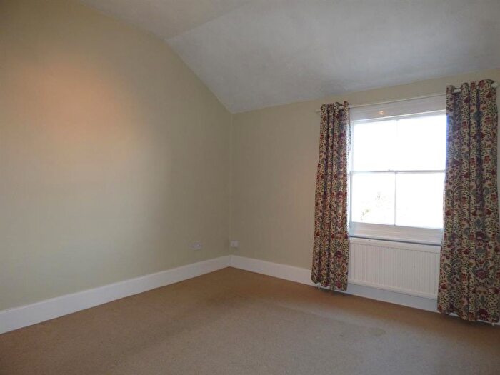 2 Bedroom End Of Terrace House For Sale In Oxford Road, Malvern, Worcestershire, WR14