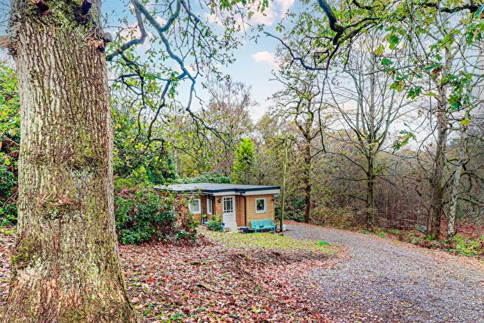 2 Bedroom Property To Rent In Shamley Green, Guildford, GU5