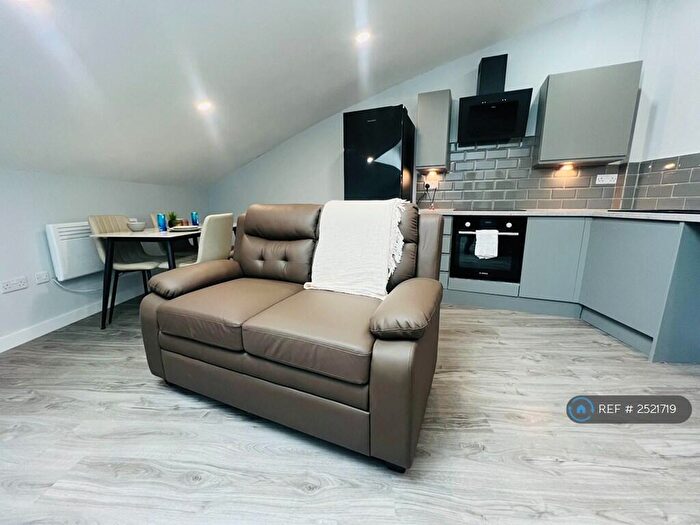 1 Bedroom Flat To Rent In Sunbridge Road, Bradford, BD1